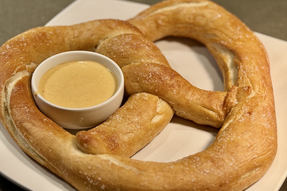 Giant-Pretzel